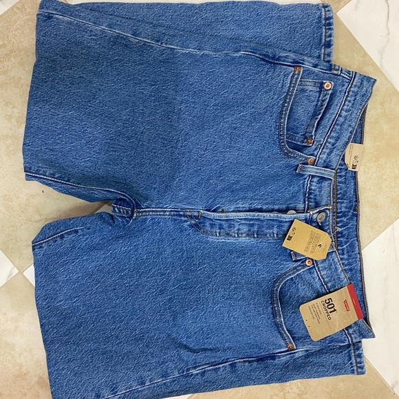 NWT Levi's 501 Cropped Straight Fit Blue Jeans 31x26 high rise easy through hip - Picture 2 of 6